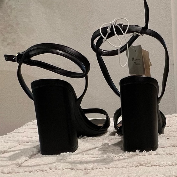 A NEW DAY Haley Black Memory Foam Block Heels Sandals- Size 8 1/2 - Picture 9 of 9